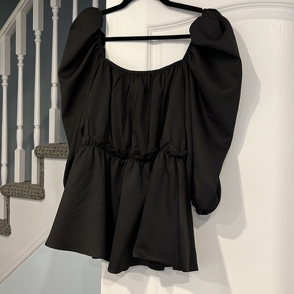 Black In The Style Top. - Picture 2 of 2